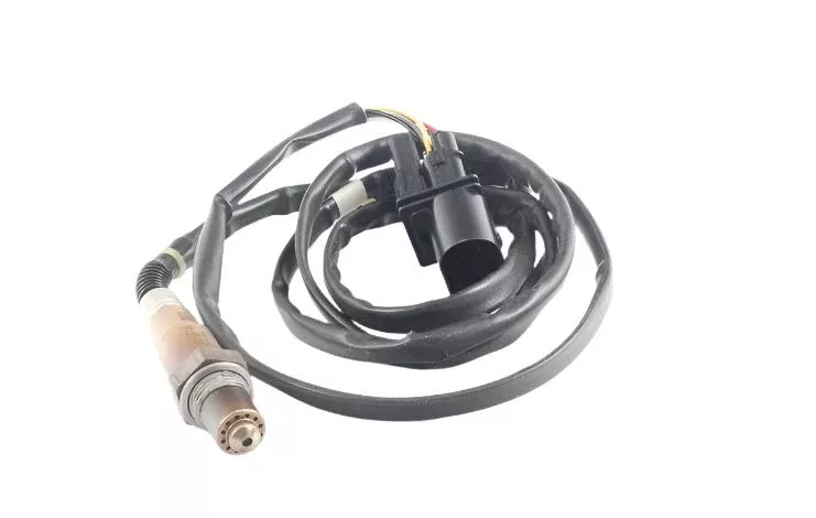 Porsche Oxygen Sensor - Before Catalyst - Cayenne 03-06948-606-128-02
