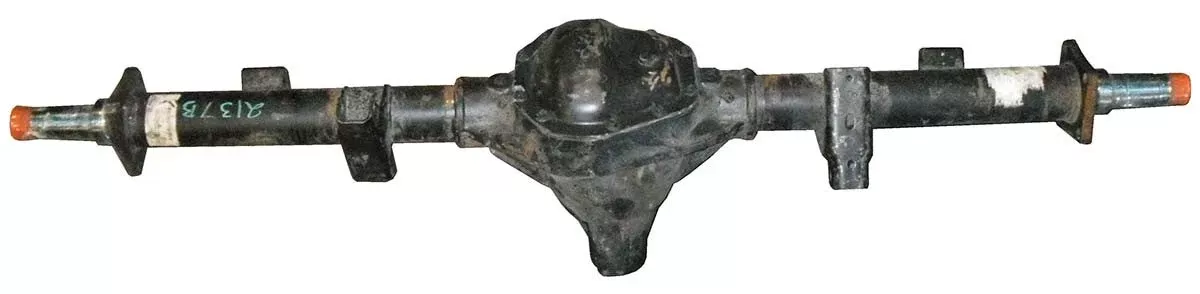 QU40947 New 2001-2002 Ram 2500 Dana 70 Rear Axle Housing